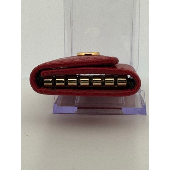 🔴 Gucci GG Marmont 6-Hook Key Case – Red Pebbled Leather - Picture 5 of 8